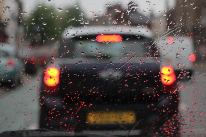 coche lluvia